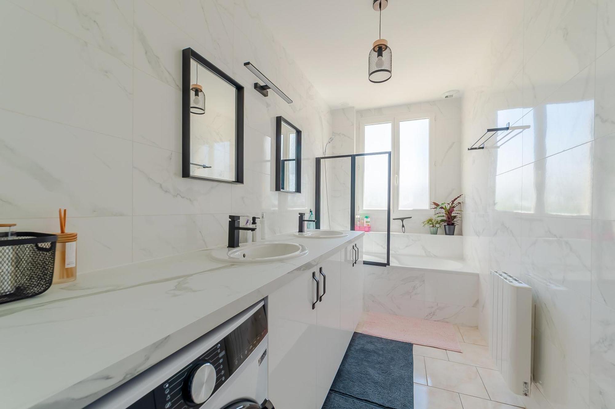 Cosy Modern Apartment - 1 Minute Walk From Train Station Creil Εξωτερικό φωτογραφία
